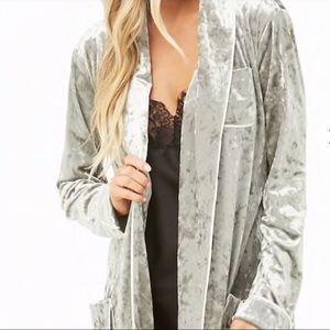 Crushed velvet robe